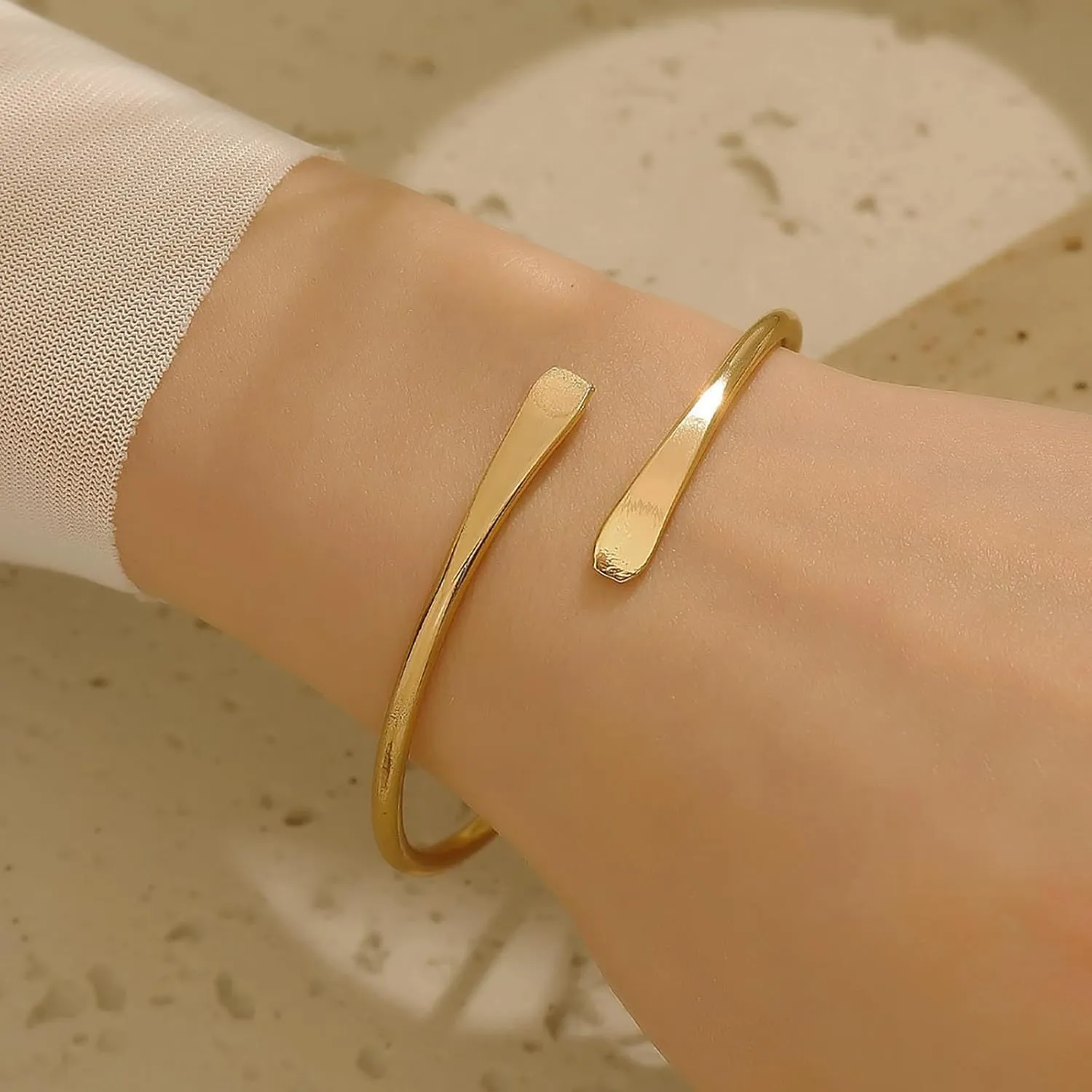 Boho Open Bangle Bracelet Gold Open Cuff Bracelet Adjustable Cuff Thin Wire Bangle Bracelet Simple Thin Cuff Bracelets Minimalist Open Twist Bracelet