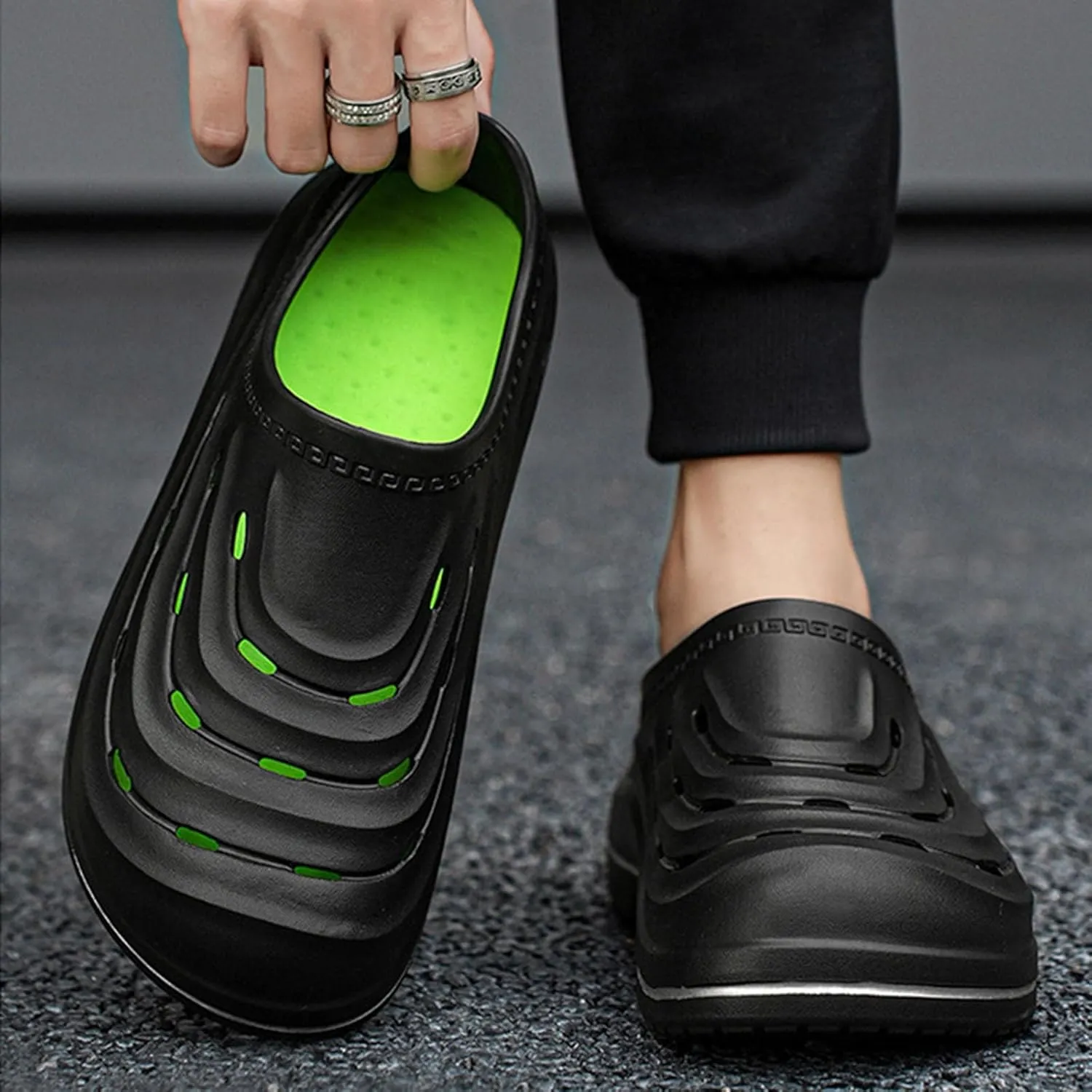 Chef Shoes Non Slip Clogs Work Shoes Breathable Soft Sole Not Tiring Wear Beach Driving Mens Bathroom Slippers