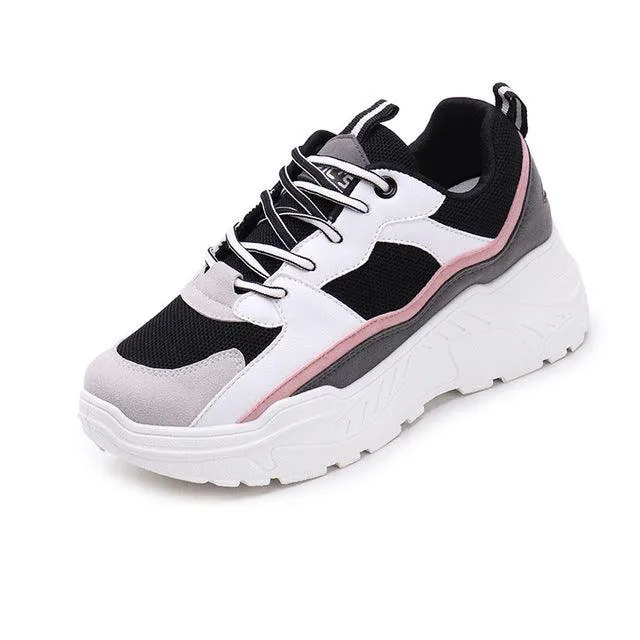 Flat bottom strap casual shoes