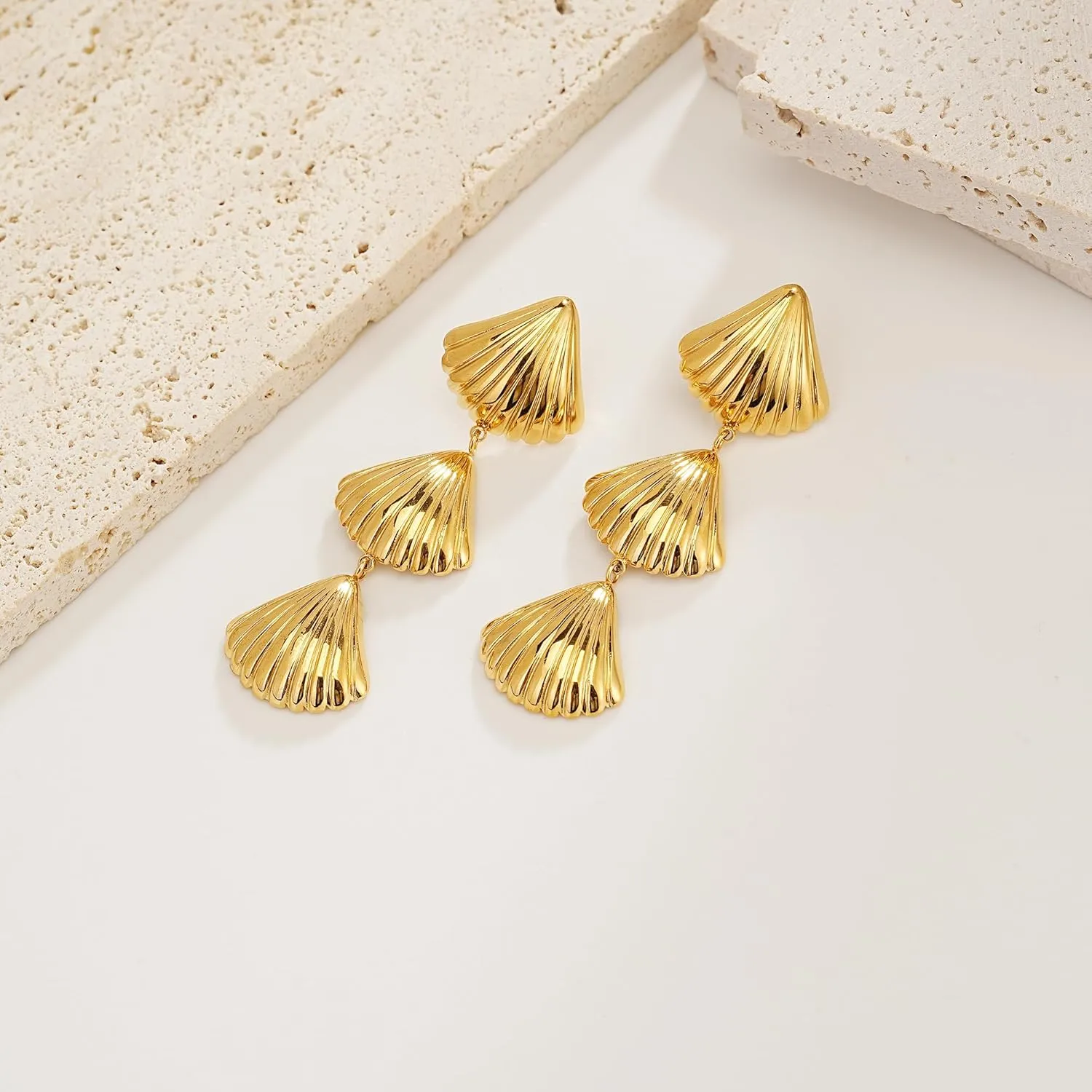 Gold Seashell Earrings for Women, 18K Gold Plated Starfish Sea Shell Stud Earring Trendy Summer Ocean Beachy Earrings Dangle Drop Jewelry Gift