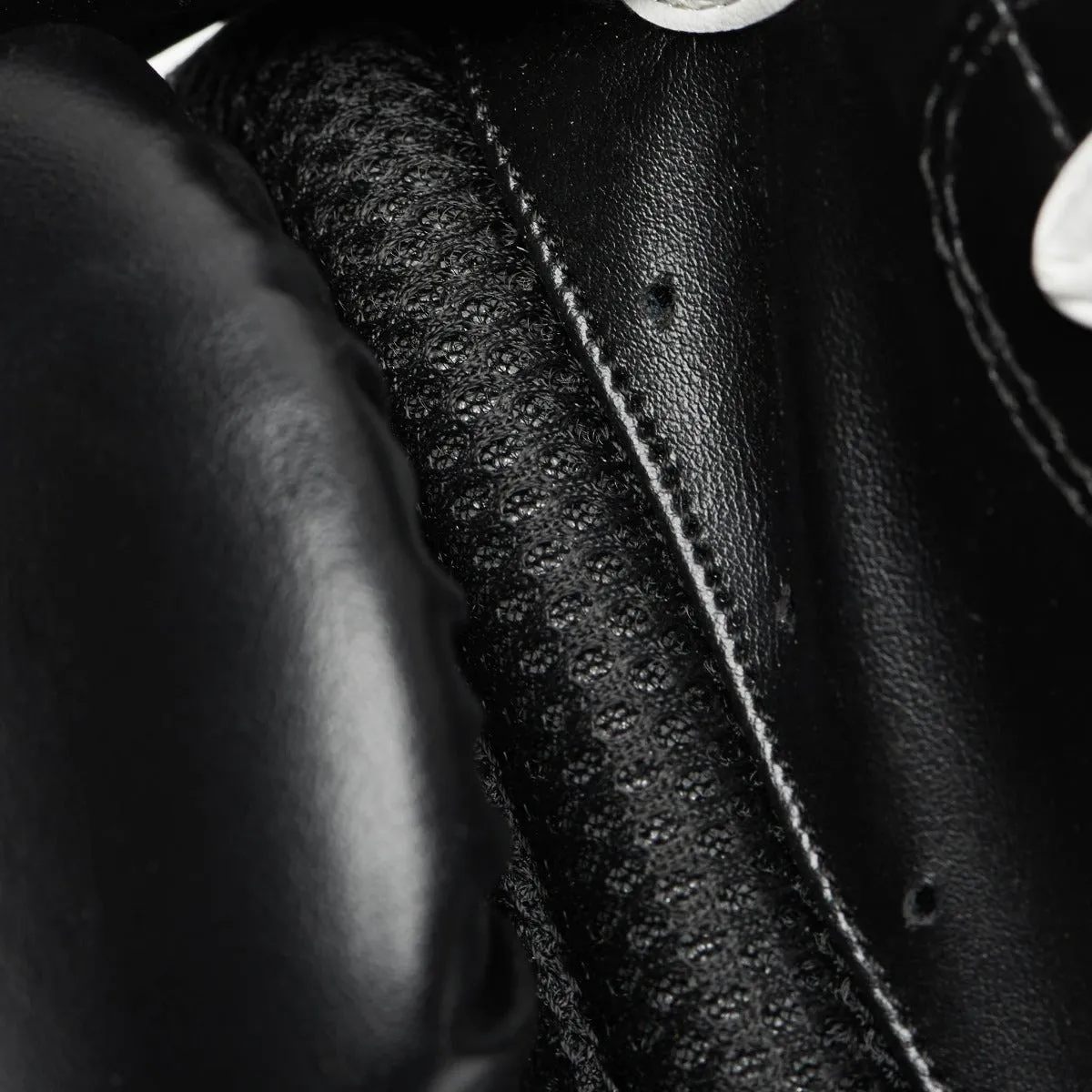 Leone Flash Boxing Gloves Black