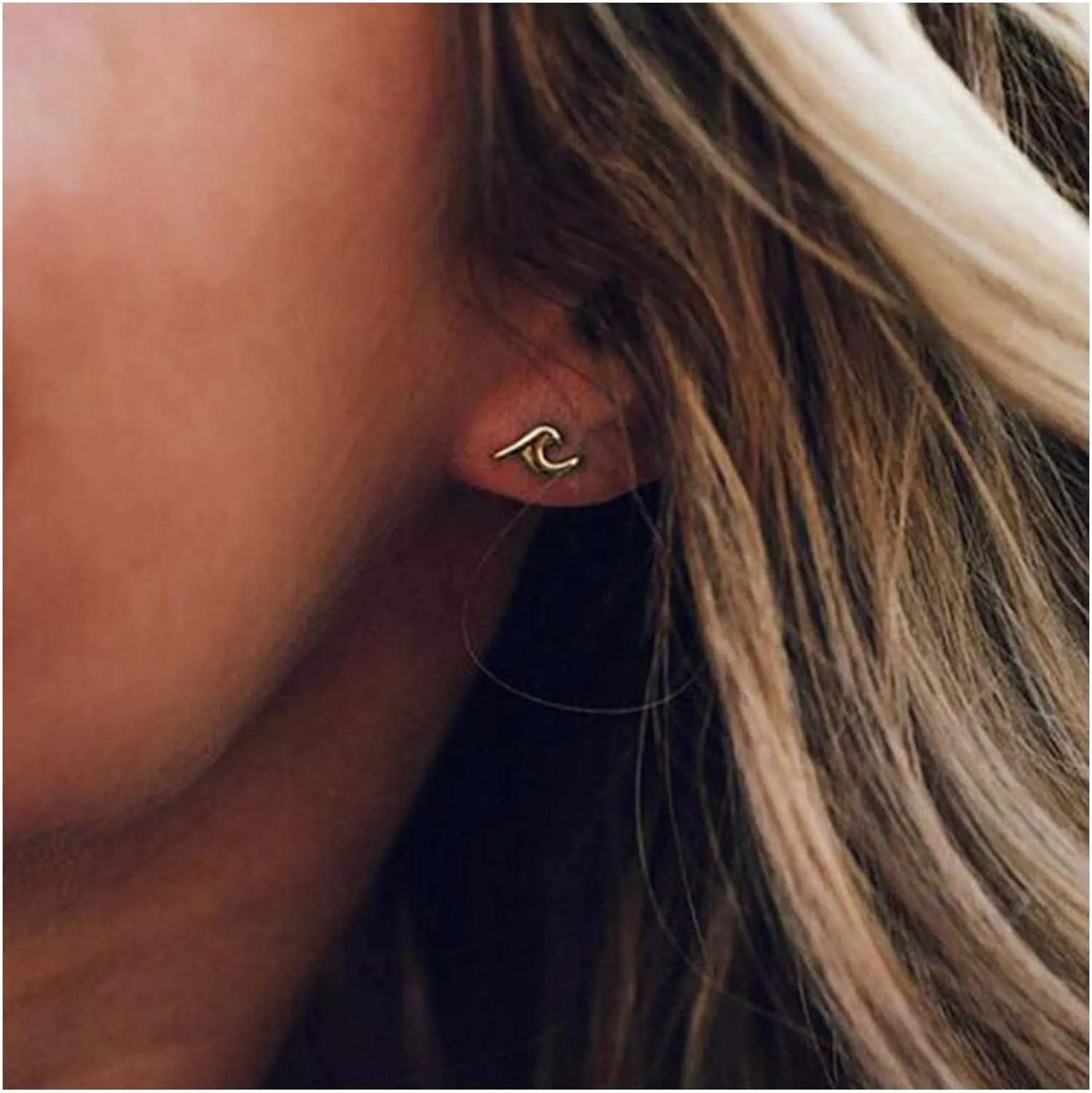Olbye Wave Earrings Gold Tiny Studs Earrings Minimalist Everyday Earrings Jewelry for Women