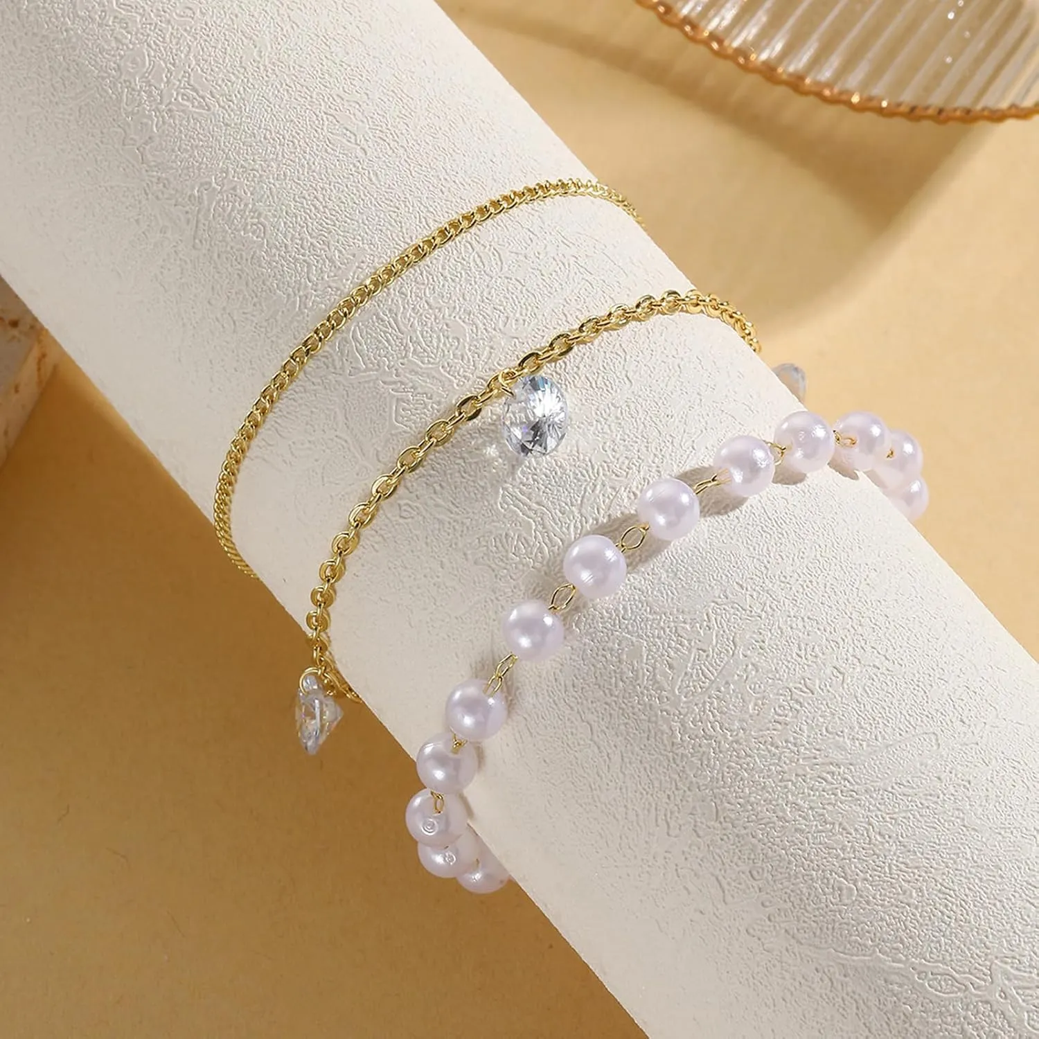Shell Beaded Anklets for Women Stackable Puka Shell Anklets Layered Pearl Heart Anklet Colorful Beaded Anklet Adjustable Waterproof Handmade Anklet Summer Beach Anklet Jewelry