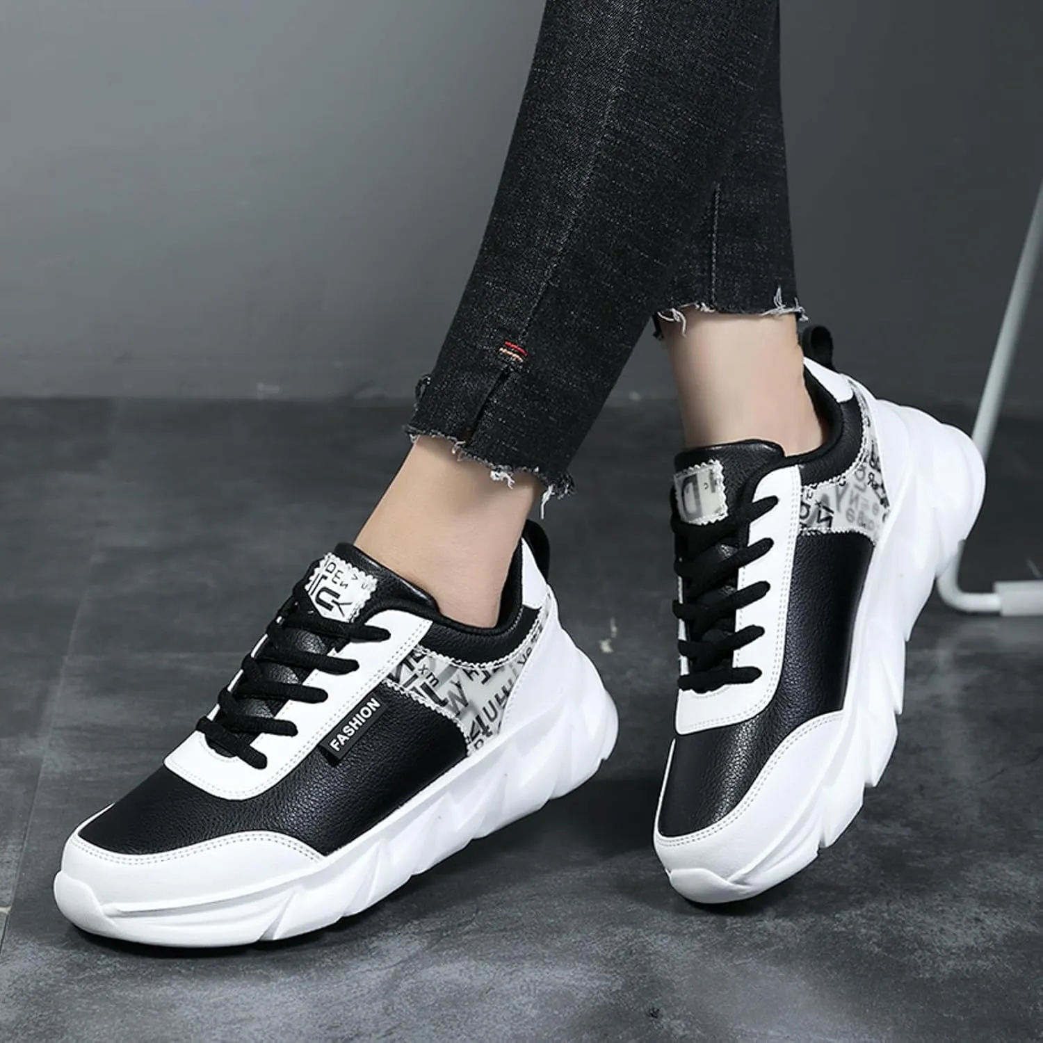 Slip on Walking Shoes Women Comfy PU Leather Non Slip Arch Support Running Shoes Breathable Mesh Sports Workout Tennis Shoes Fashion Lace Up Sneakers