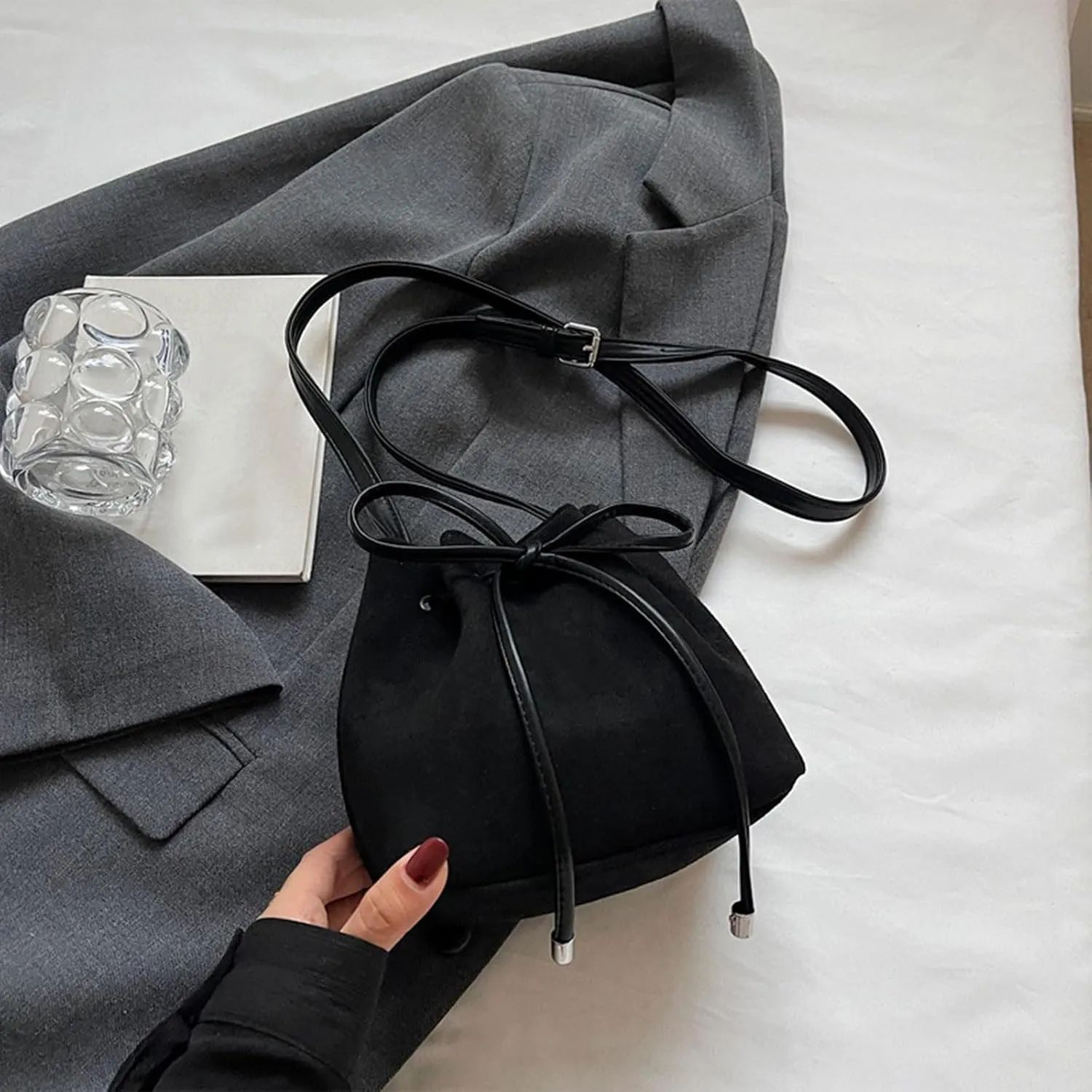 Women Bag Sweet Bows Crossbody Bag Drawstring Shoulder Bag Aesthetic Bucket Bag PU Leather Messengers Bag for Everyday Crossbody Bags