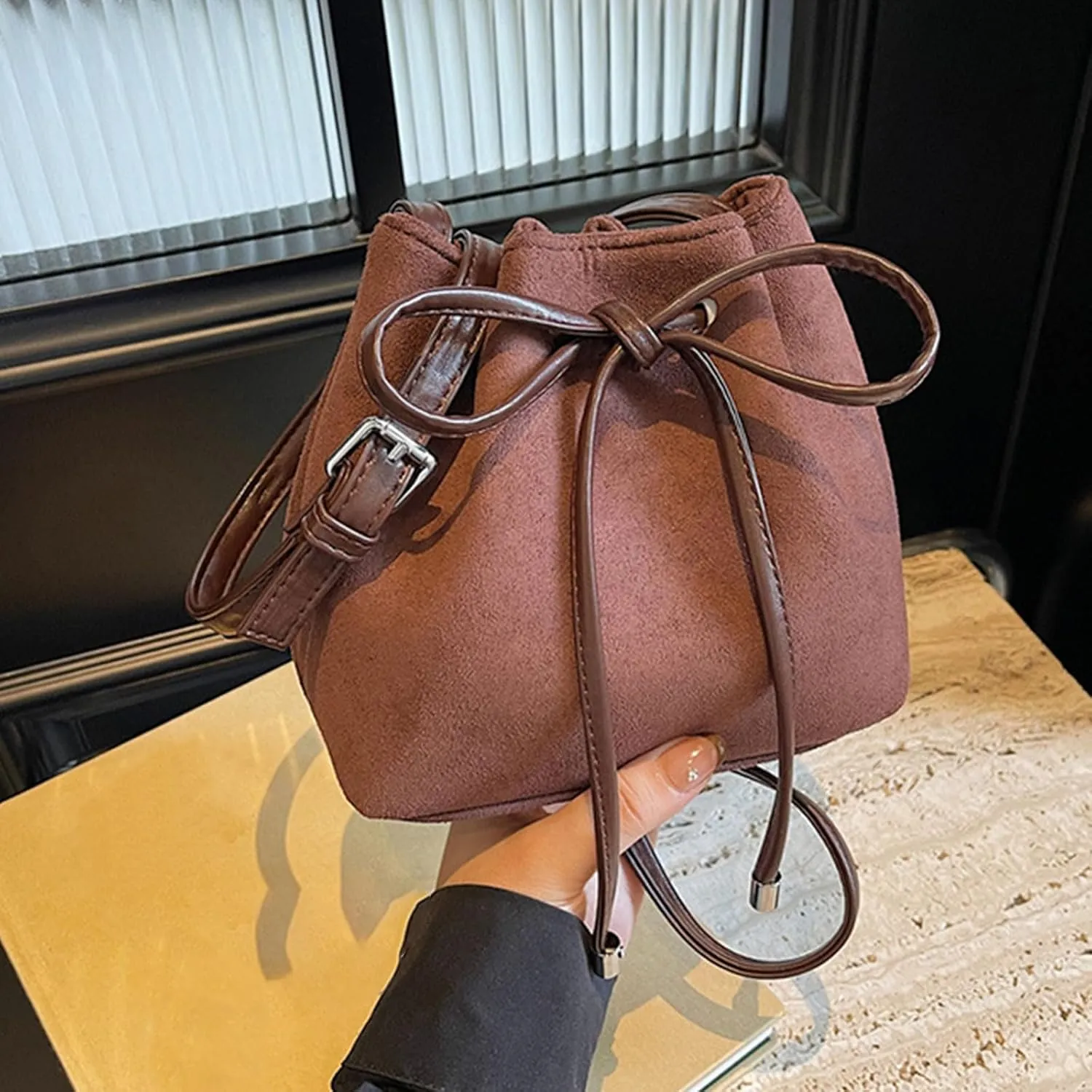 Women Bag Sweet Bows Crossbody Bag Drawstring Shoulder Bag Aesthetic Bucket Bag PU Leather Messengers Bag for Everyday Crossbody Bags