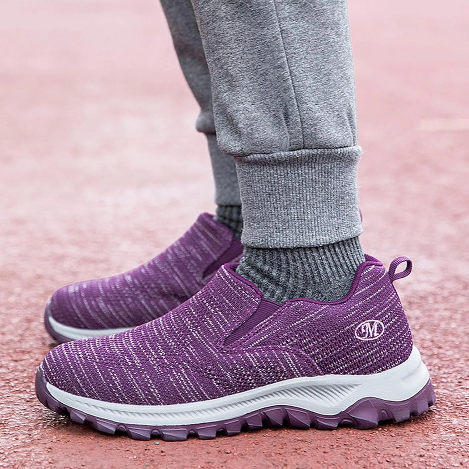 Women's Slip on Walking Shoes Dressy Knitted Non Slip Vintage Wide Running Shoes Breathable Mesh Sports Workout Tennis Shoes Fashion Lace Up Sneakers